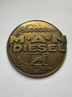 Fraai MAN Diesel 500.000 km. badge embleem. Logo oldtimer., Verzamelen, Ophalen of Verzenden, Gebruikt, Gebruiksvoorwerp