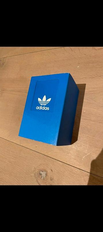 Adidas classic special edition ongebruikt  beschikbaar voor biedingen