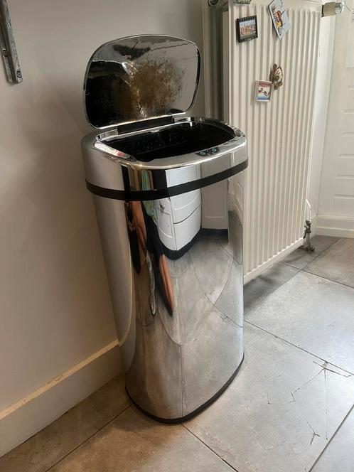 Automatische prullenbak, Huis en Inrichting, Woonaccessoires | Prullenbakken, Gebruikt, 50 tot 75 cm, 40 liter of meer, Ophalen