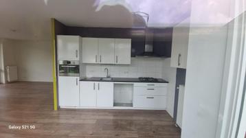KEUKEN COMPLEET 320 X 200 10J OUD  STENEN BLAD --ZEER NET beschikbaar voor biedingen
