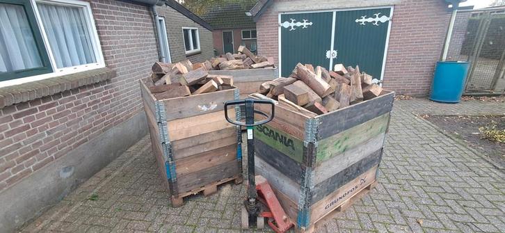 Gedroogd Openhaardhout eikenhout tekoop, Tuin en Terras, Haardhout, Blokken, Eikenhout, 3 tot 6 m³, Ophalen