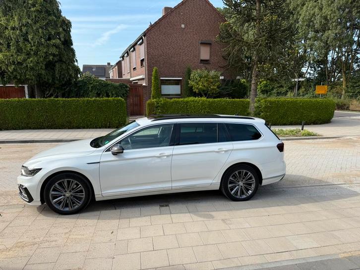 Volkswagen passat GTE facelift, Auto's, Volkswagen, Particulier, Hybride Elektrisch/Benzine, Plug-in hybride, Stationwagon, Automaat