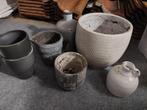 7 bloempotten + 1 vogelvoederbak, Tuin en Terras, Ophalen, Gebruikt, Rond, Aardewerk