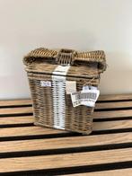 Riviera Maison Rustic Rattan tissuebox, Huis en Inrichting, Woonaccessoires | Schalen en Manden, Mand, Zo goed als nieuw, Ophalen