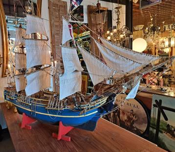 Zeer groot oud schip of driemaster 240 cm lang 165 cm hoog beschikbaar voor biedingen