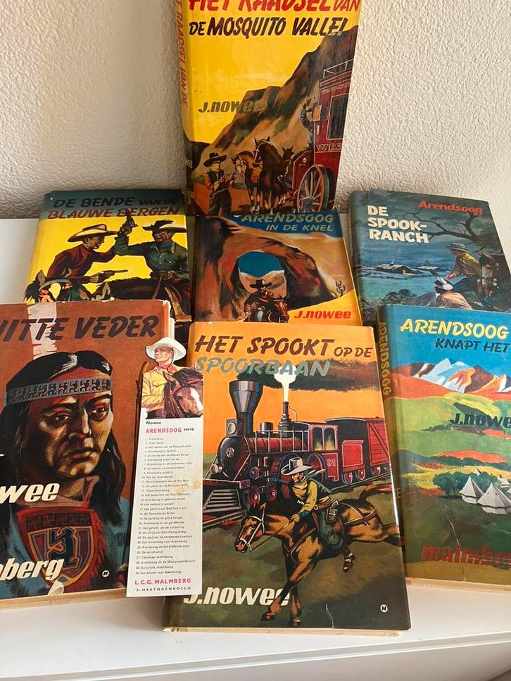 Arendsoog & Witte Veder, Boeken, Avontuur en Actie, Gelezen, Ophalen of Verzenden