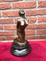 bronzen beeld, knielend naakt, Antiek en Kunst, Ophalen of Verzenden, Brons