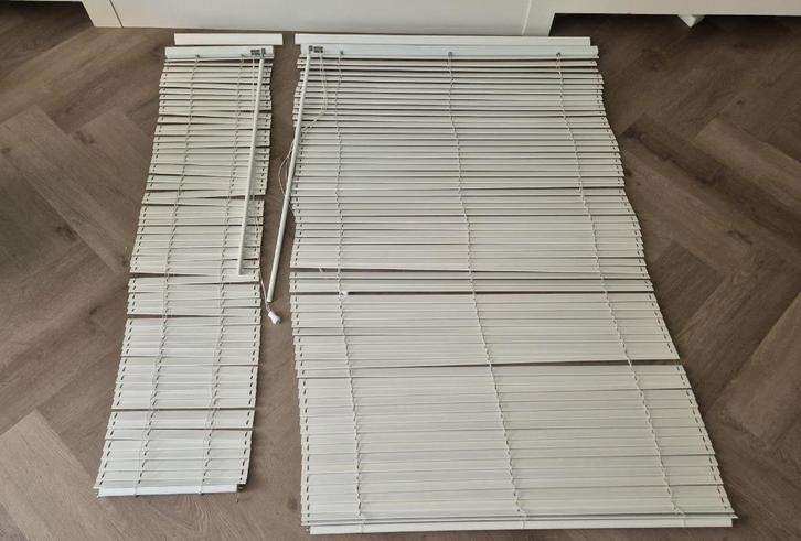 Houten jaloezieën 25 mm | 2x 90*140 cm & 1x 31*130 cm, Huis en Inrichting, Stoffering | Gordijnen en Lamellen, Gebruikt, 100 tot 150 cm