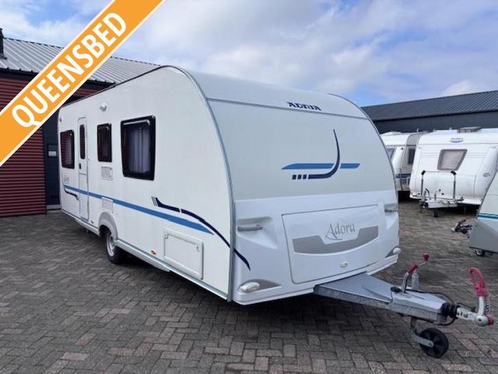 Adria Adora 563 PU bj.2009 QUEENSBED, VOORTENT!!!, Caravans en Kamperen, Caravans, Bedrijf, tot en met 4, 1000 - 1250 kg, Rondzit