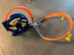 Hot Wheels draai en stunt set met auto (handmatig opwinden), Kinderen en Baby's, Racebaan, Ophalen of Verzenden, Zo goed als nieuw