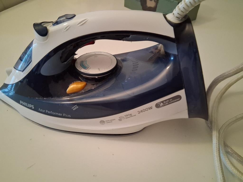 Te koop, Philips met stroom strijkplank.2400Watt, Ophalen