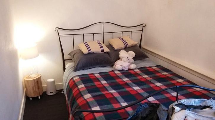 Zwart stalen bed frame 140cm, Huis en Inrichting, Slaapkamer | Bedden, Zo goed als nieuw, Tweepersoons, 140 cm, 200 cm, Metaal