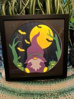 Shadow Box met LED Verlichting - Halloween Gnome, Ophalen of Verzenden, Nieuw