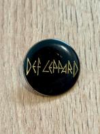 Def Leppard Vintage Pin Rock, Verzamelen, Speldjes, Pins en Buttons, Ophalen of Verzenden, Gebruikt, Overige onderwerpen, Speldje of Pin
