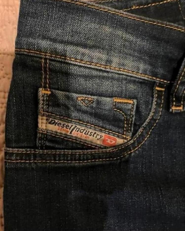 Diesel dames jeans maat 25 , z.g.a.n., Ophalen of Verzenden, Zo goed als nieuw, Blauw, W27 (confectie 34) of kleiner