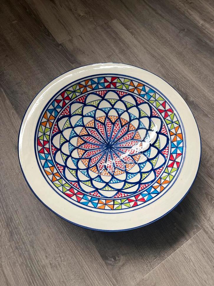 Handgemaakte Decoratieve Schaal, Huis en Inrichting, Woonaccessoires | Schalen en Manden, Zo goed als nieuw, Schaal, Rond, Porselein of Keramiek