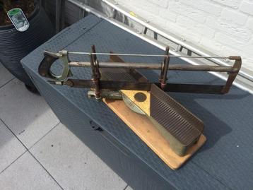 verstekzaag beschikbaar voor biedingen