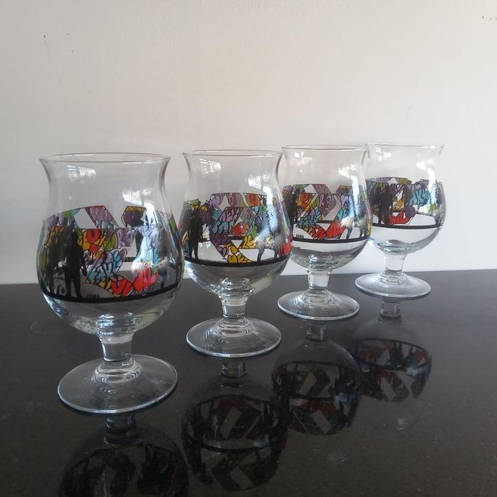 Duvel Artist Collection 4 glazen 2021 FAKE Manuel Seikritt, Verzamelen, Glas en Borrelglaasjes, Zo goed als nieuw, Bierglas, Ophalen of Verzenden