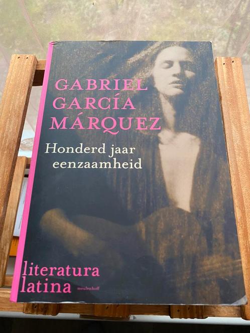 Gabriel García Márquez - Honderd jaar eenzaamheid, Boeken, Literatuur, Zo goed als nieuw, Nederland, Ophalen of Verzenden