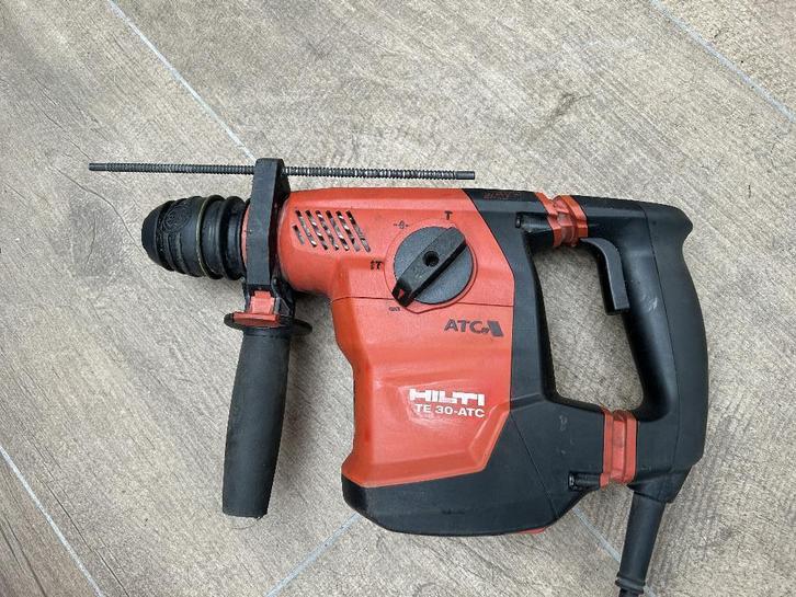 Hilti TE 30-ATC/AVR COMBIHAMER boormachine, Doe-het-zelf en Verbouw, Gereedschap | Boormachines, Zo goed als nieuw, Boor- en/of Breekhamer