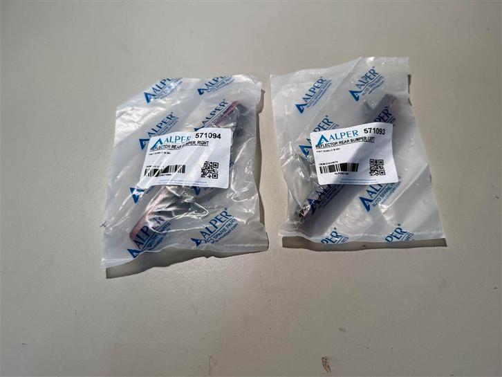 2X achterbumberreflector voor fiat doblo MK3 opel combo D 51, Auto diversen, Auto-accessoires, Nieuw, Ophalen of Verzenden