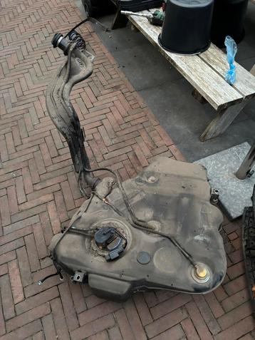 Benzinetank Volkswagen Golf 5 beschikbaar voor biedingen