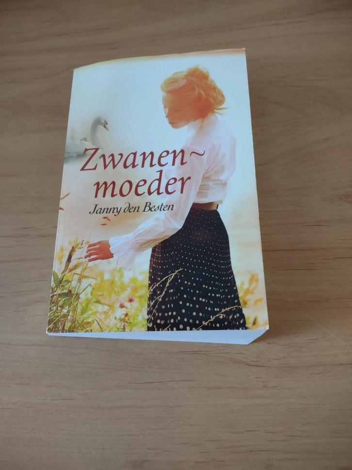 Zwanenmoeder- Janny den Besten, Boeken, Romans, Gelezen, Ophalen of Verzenden