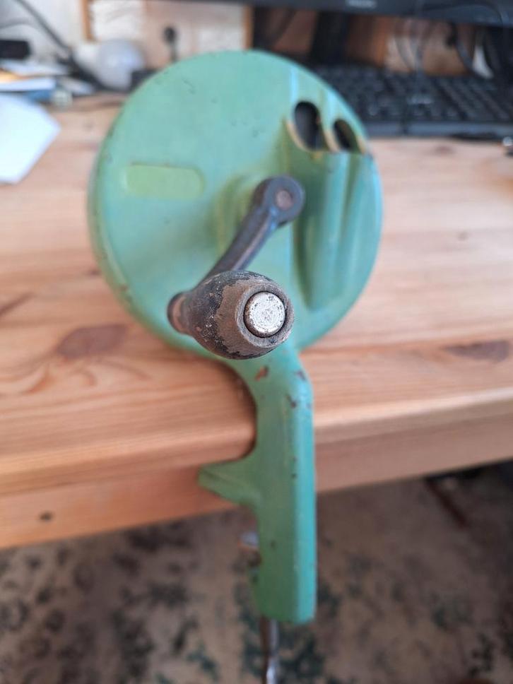 Antieke Snijbonenmolen, Huis en Inrichting, Keuken | Potten en Pannen, Gebruikt, Ophalen of Verzenden