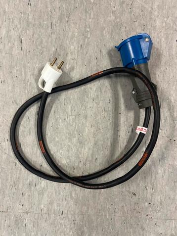 Verlengkabel met stekker en contrastekker 16A beschikbaar voor biedingen