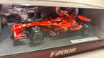 F1 Ferrari f2008 kimi raikkonen hot wheels 1.18, Hobby en Vrije tijd, Modelauto's | 1:18, ., Ophalen of Verzenden, Zo goed als nieuw