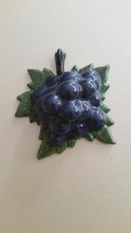 Makkum Tichelaar fruit plastiek druiventros, Antiek en Kunst, Antiek | Wandborden en Tegels, Ophalen of Verzenden