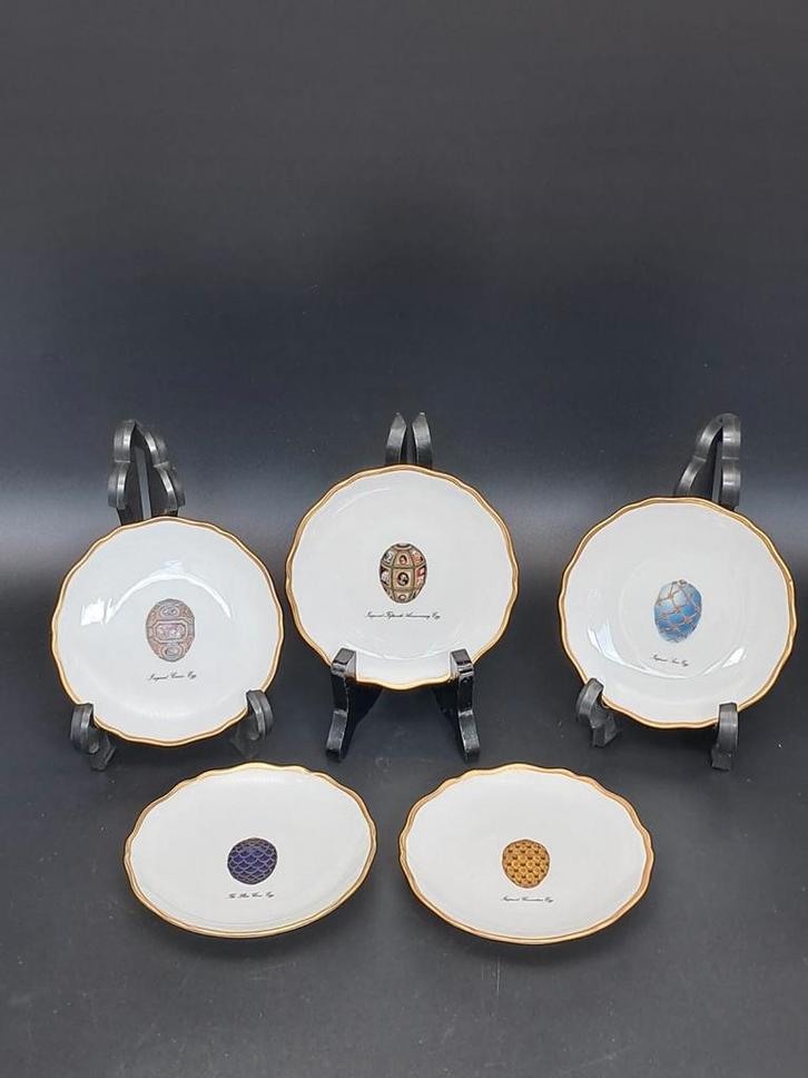 5 prachtige Fabergé bordjes, Huis en Inrichting, Keuken | Servies, Zo goed als nieuw, Bord(en), Overige stijlen, Porselein, Ophalen of Verzenden