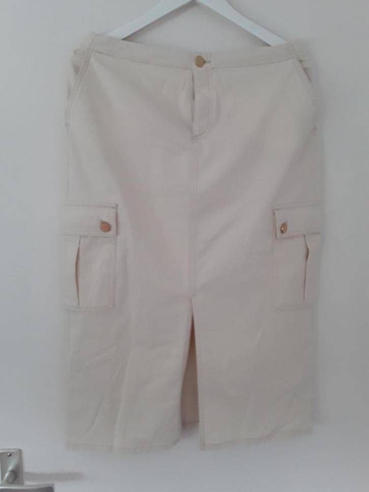 NUKUS Beige Zandkleurige Rok Maat L, Kleding | Dames, Rokken, Nieuw, Maat 42/44 (L), Beige, Boven de knie, Verzenden