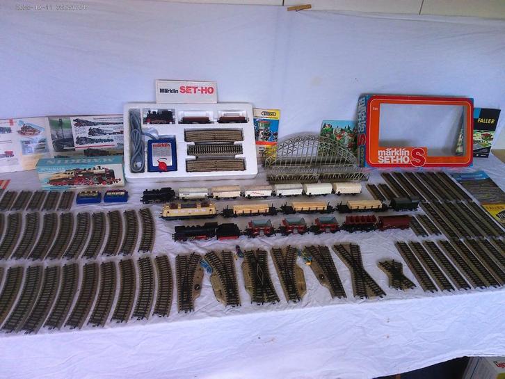 Marklin Treinbaan met 4 locomotieven., Hobby en Vrije tijd, Modeltreinen | H0, Gebruikt, Treinset, Wisselstroom, Märklin, Ophalen of Verzenden