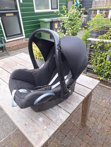 maxi cosi met accessoires beschikbaar voor biedingen