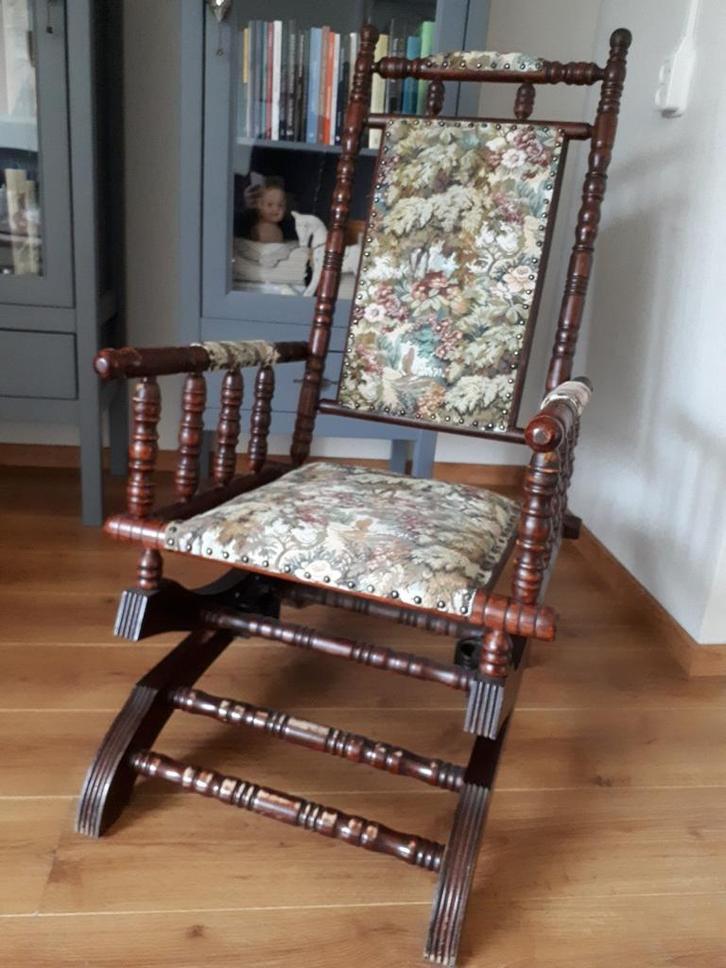 Oude antieke Engelse schommelstoel gobelin bloemen, Antiek en Kunst, Curiosa en Brocante, Ophalen
