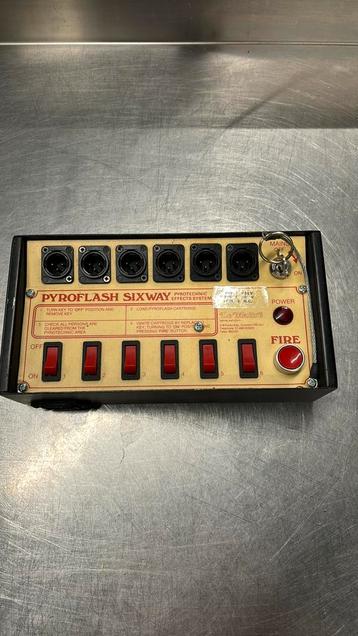 Le Maitre Pyroflash controller  beschikbaar voor biedingen