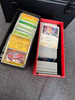 2 etb’s vol bulk pokemon kaarten, Ophalen of Verzenden, Zo goed als nieuw, Meerdere kaarten, Foil