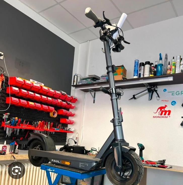 E-step reparatie , banden vervangen ; accu's..., Fietsen en Brommers, Steps, Gebruikt, Overige typen, Ophalen of Verzenden