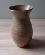 Gave hoge taupe vaas, Steen, Overige kleuren, Ophalen of Verzenden, Zo goed als nieuw