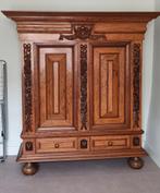 Antieke kast met legplanken, Ophalen