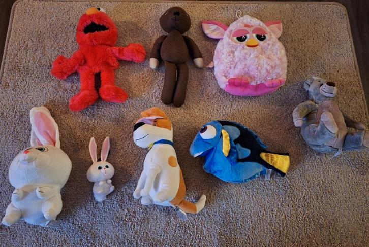 8 bekende knuffels, Kinderen en Baby's, Speelgoed | Knuffels en Pluche, Zo goed als nieuw, Overige typen, Ophalen of Verzenden