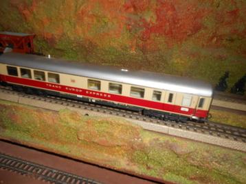 Märklin 4088 TEE restauratierijtuig, metalen uitvoering beschikbaar voor biedingen