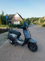 Vespa sprint 2020 matt grey kmstand 5950 gele plaat, Fietsen en Brommers, Scooters | Vespa, Vespa S, Ophalen of Verzenden, Zo goed als nieuw