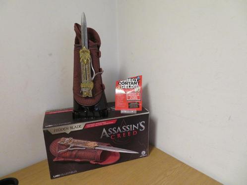 Assassin's Creed Hidden Blade | Pawn Eindhoven, Verzamelen, Poppetjes en Figuurtjes, Zo goed als nieuw, Ophalen