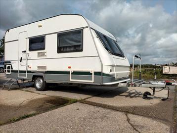 Caravan Chateau Calista met mover, voortent en toilet ruimte beschikbaar voor biedingen
