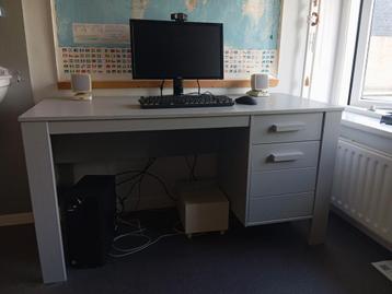 Houten bureau