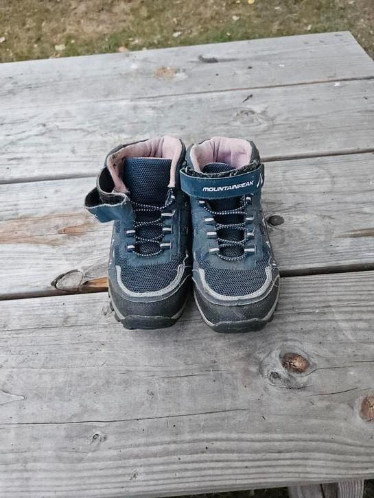Kinderwandelschoenen maat 33 – bijna nieuw, Kinderen en Baby's, Kinderkleding | Schoenen en Sokken, Zo goed als nieuw, Jongen of Meisje
