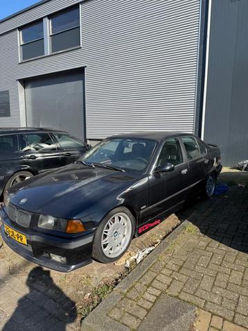 BMW 3-Serie E36. 320 1997 Zwart 2.8 swap handbak LEZEN!. beschikbaar voor biedingen