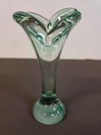 Groene glazen vaas vintage, Huis en Inrichting, Woonaccessoires | Vazen, Ophalen of Verzenden, Minder dan 50 cm, Groen, Glas